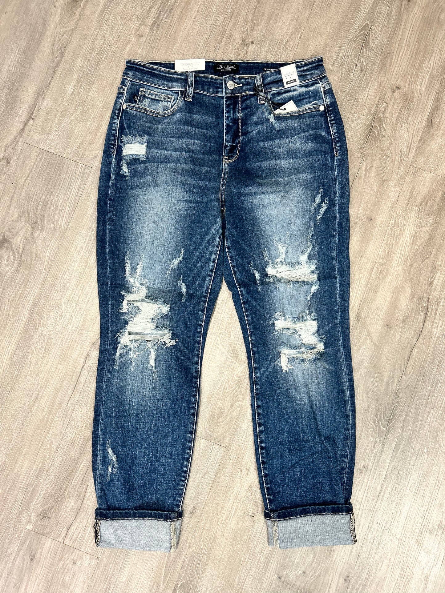 Judy Blue "Beau" Mid Rise Boyfriend Fit Jean