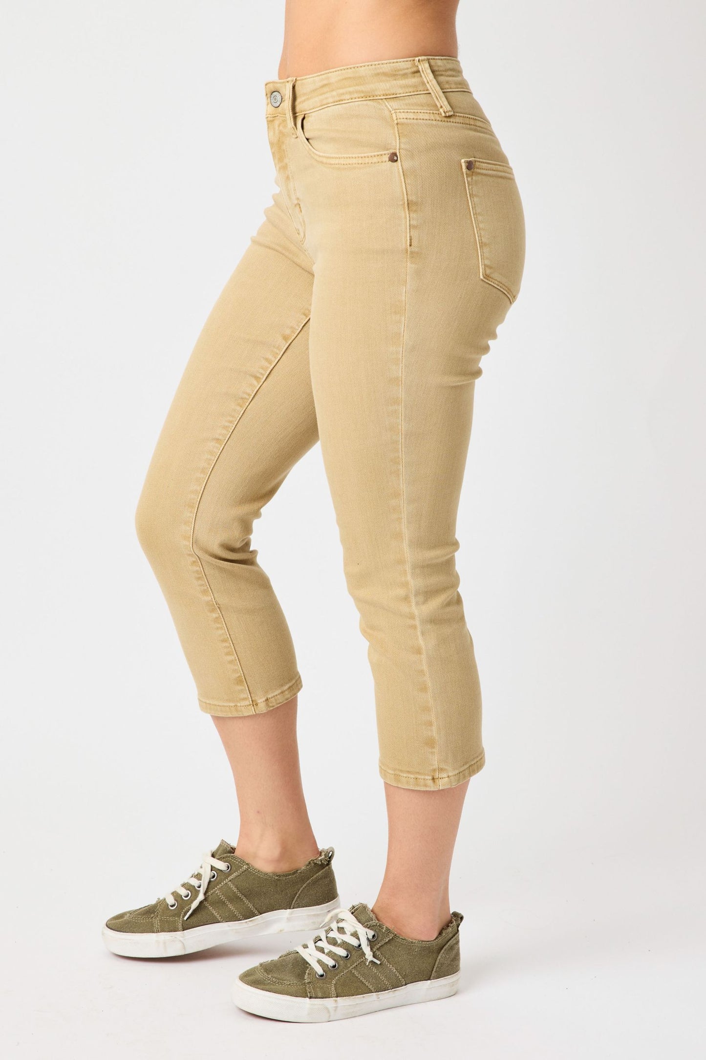 Judy Blue Mid Rise Capri Khaki