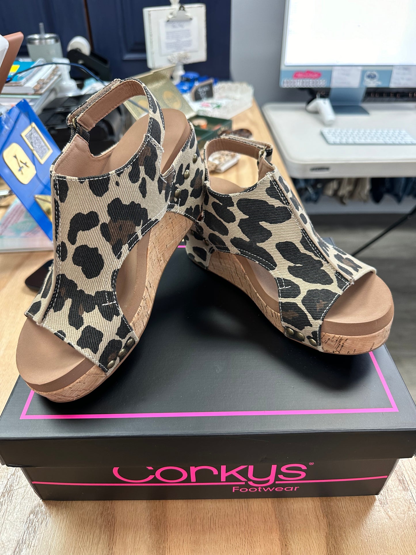 Corkys Carley Canvas Leopard